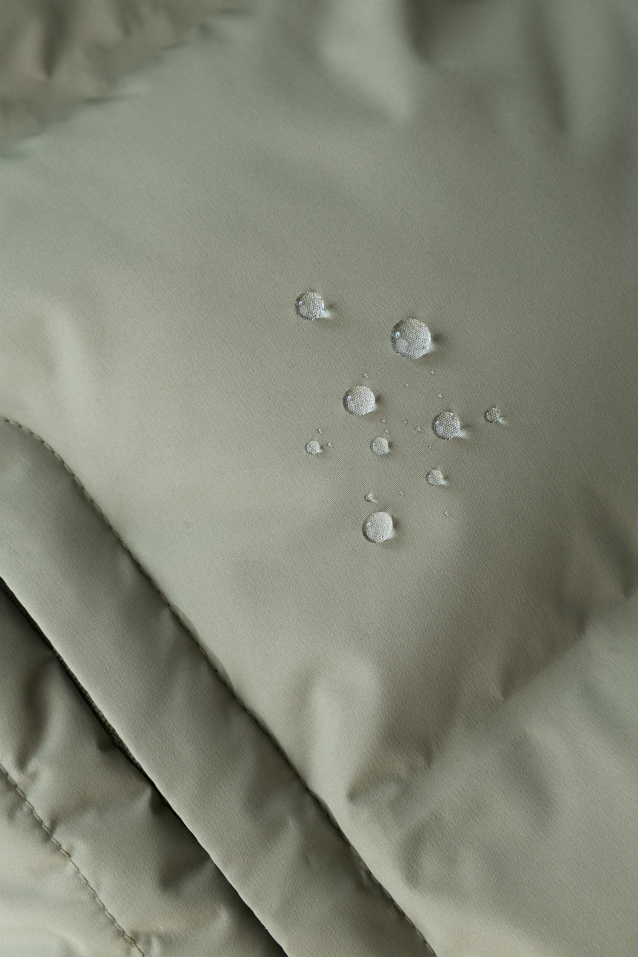 WATER REPELLENT HOODED PUFFER COAT